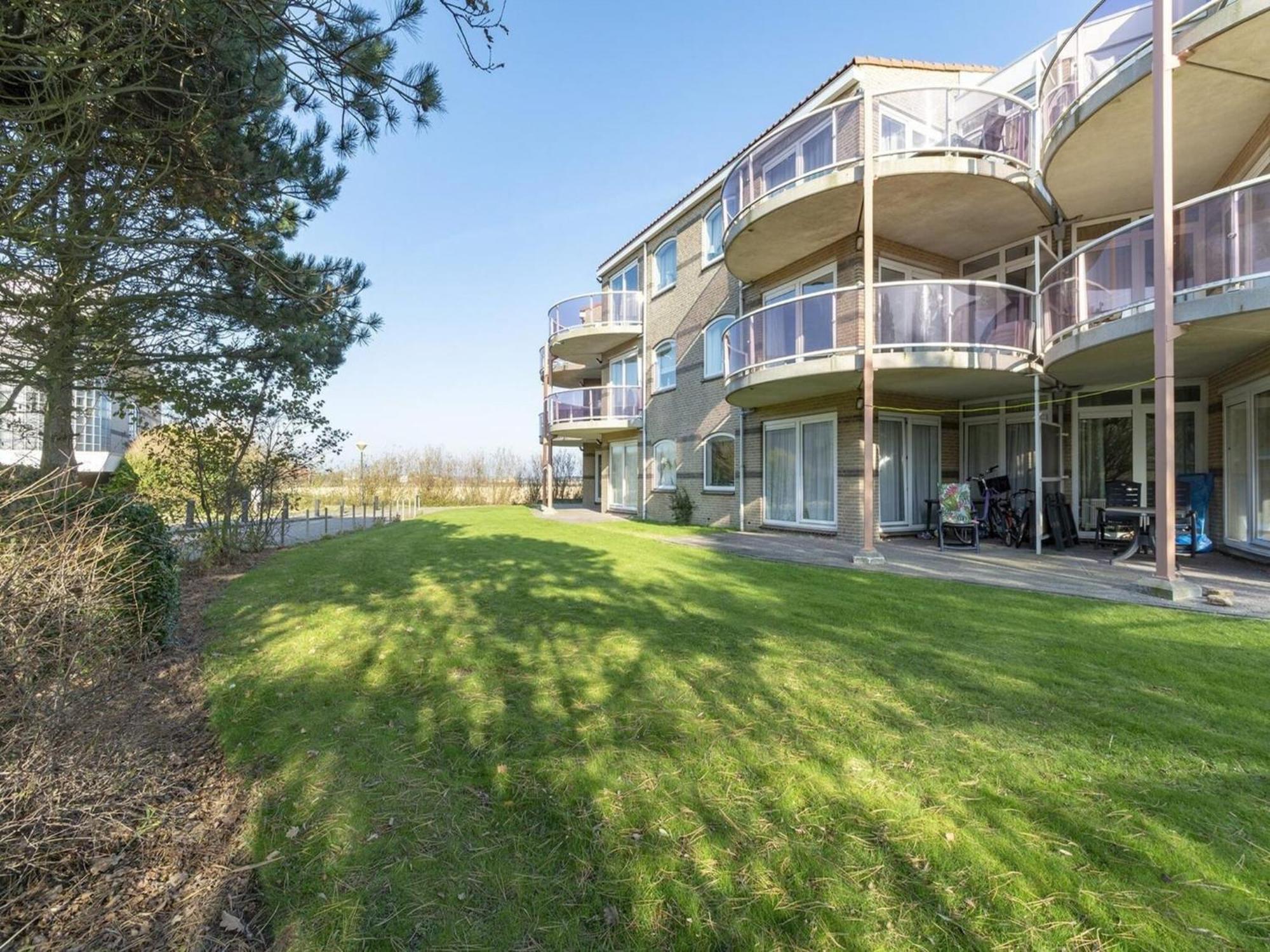 Stunning Apartment Near Sea By Belvilla Julianadorp Exteriör bild